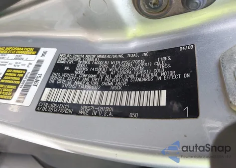 2010 Toyota Tundra Grade 4.6L V8 z USA, uszkodzony, nr VIN 5TFCM5F13AX001022